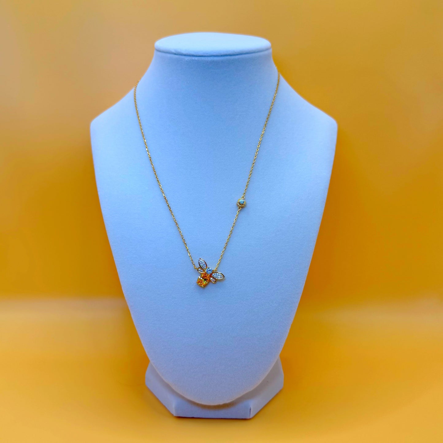 18K GOLD HONEY BEE NECKLACE