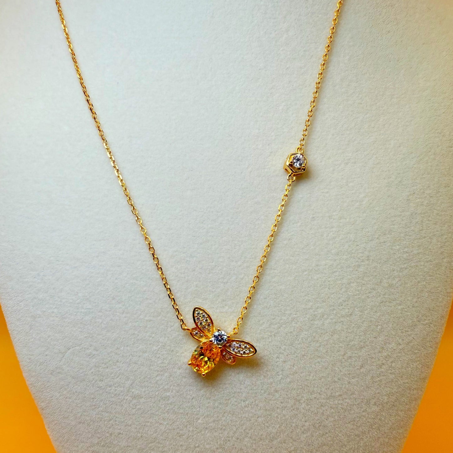 18K GOLD HONEY BEE NECKLACE